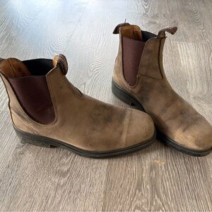 BLUNDSTONE Men’s Brown Leather Boots